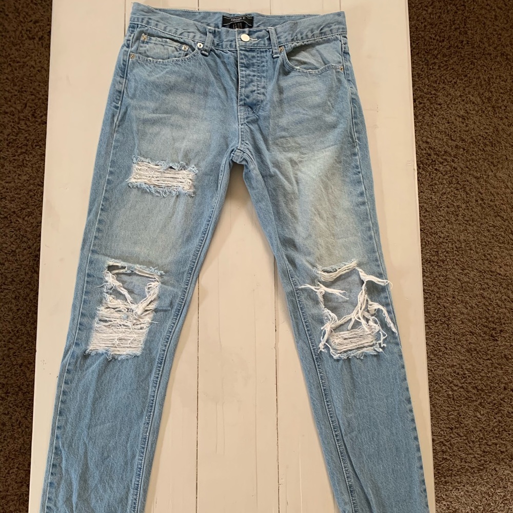 Light Ripped Jeans Forever 21